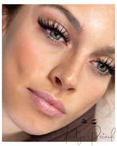 Wispy trepalnice Kardashian podaljševanje trepalnic volumen ruski Ljubljana kozmetični salon Bežigrad Katja Pečnik