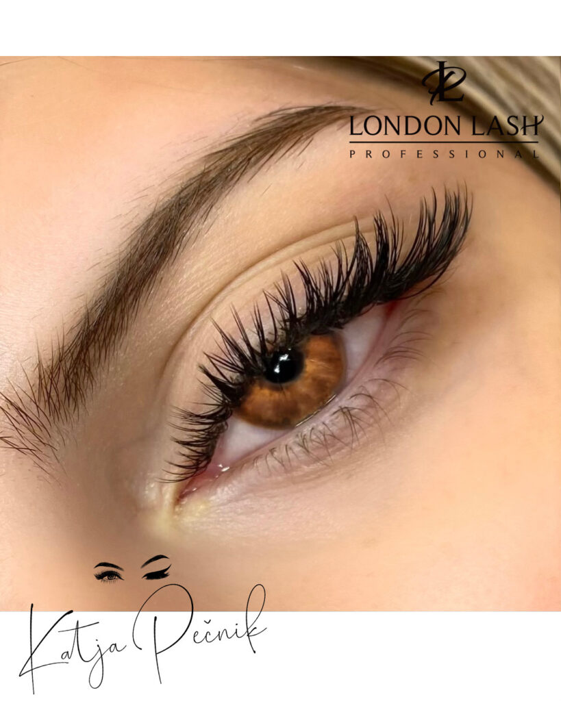 Trepalnice wetlook podaljševanje trepalnic ena na ena Katja Pečnik kozmetični salon Ljubljana Bežigrad naravne trepalnice moker videz maskara